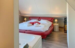 1 chambre, lit parapluie, Wi-Fi gratuit, draps fournis