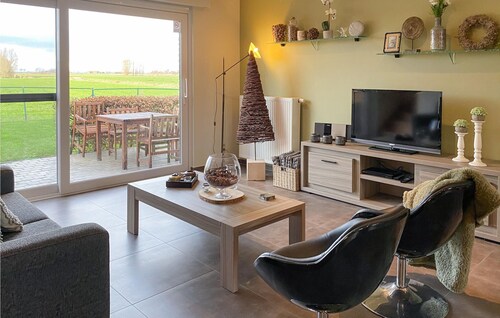 Awesome home in Diksmuide with WiFi