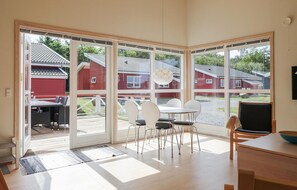 Dining - Gorgeous home in Gudhjem with WiFi (Gudhjem)