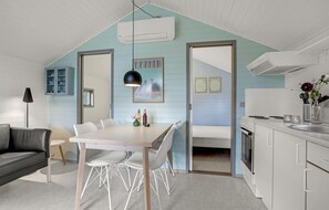 Fridge, stovetop, coffee/tea maker