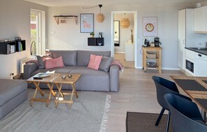 Smart TV - Amazing apartment in Gudhjem (Gudhjem)