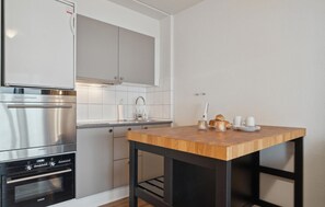 Kühlschrank, Herdplatte, Geschirrspüler