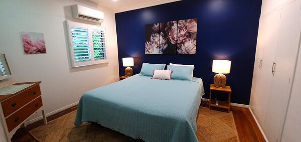 3 chambres, fer et planche à repasser, lit parapluie, Wi-Fi gratuit