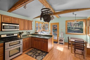 Réfrigérateur, cafetière/bouilloire