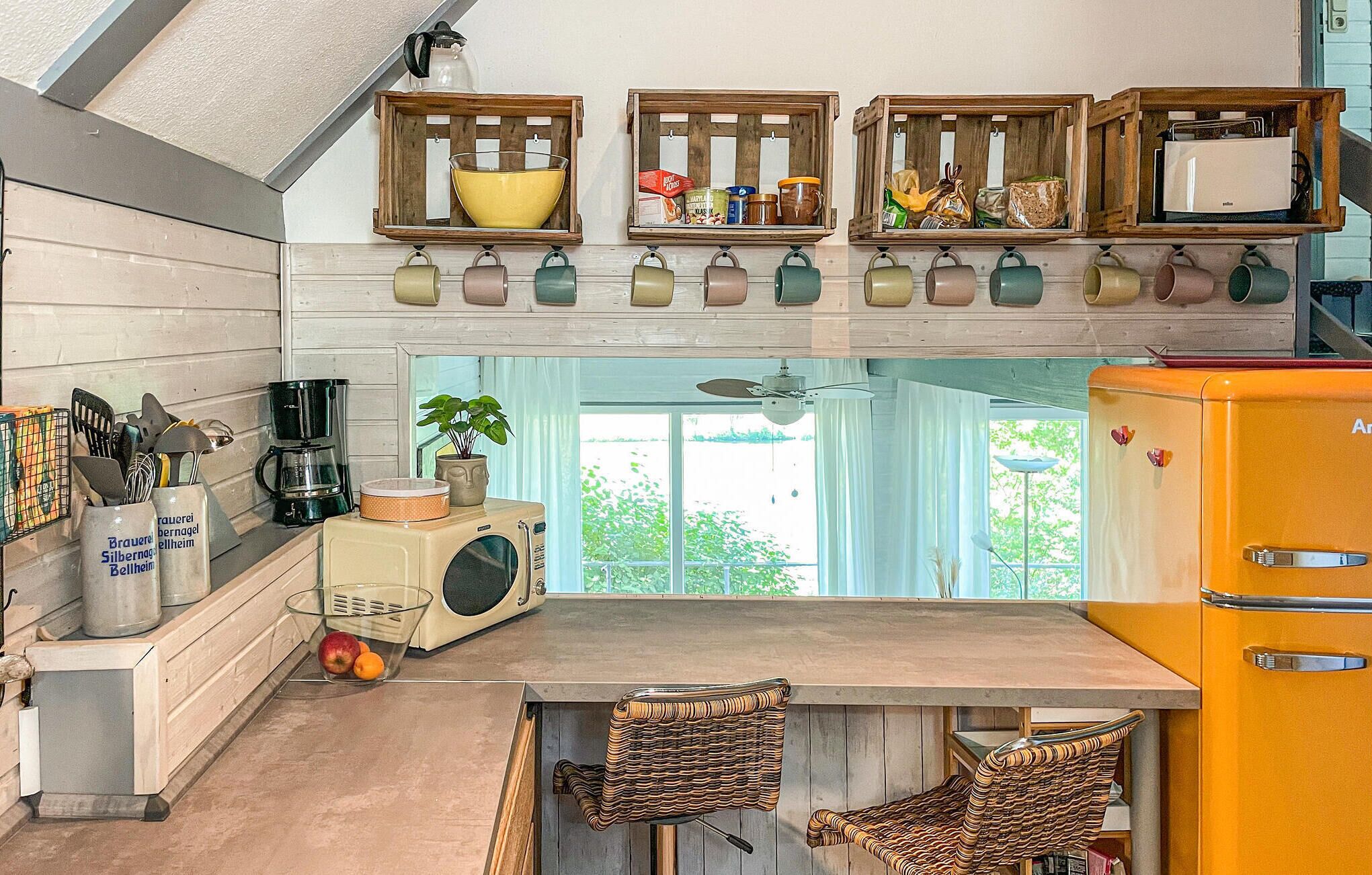 冷蔵庫、コンロ、食  器洗い機、コーヒー / ティーメーカー