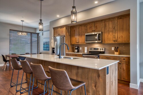 Fantastic Ski in / Ski out & Private Hot Tub