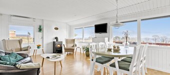 Beautiful home in Allinge with WiFi