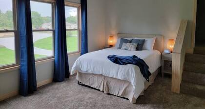 Spacious, rural apt w/outdoor amenities - close to Shipshewana and Toll Road