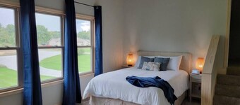 Spacious, rural apt w/outdoor amenities - close to Shipshewana and Toll Road