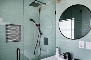 Shower, hair dryer, towels - Colorful Retro Retreat | Pool + 5 Blocks to Beach (Jacksonville Beach)