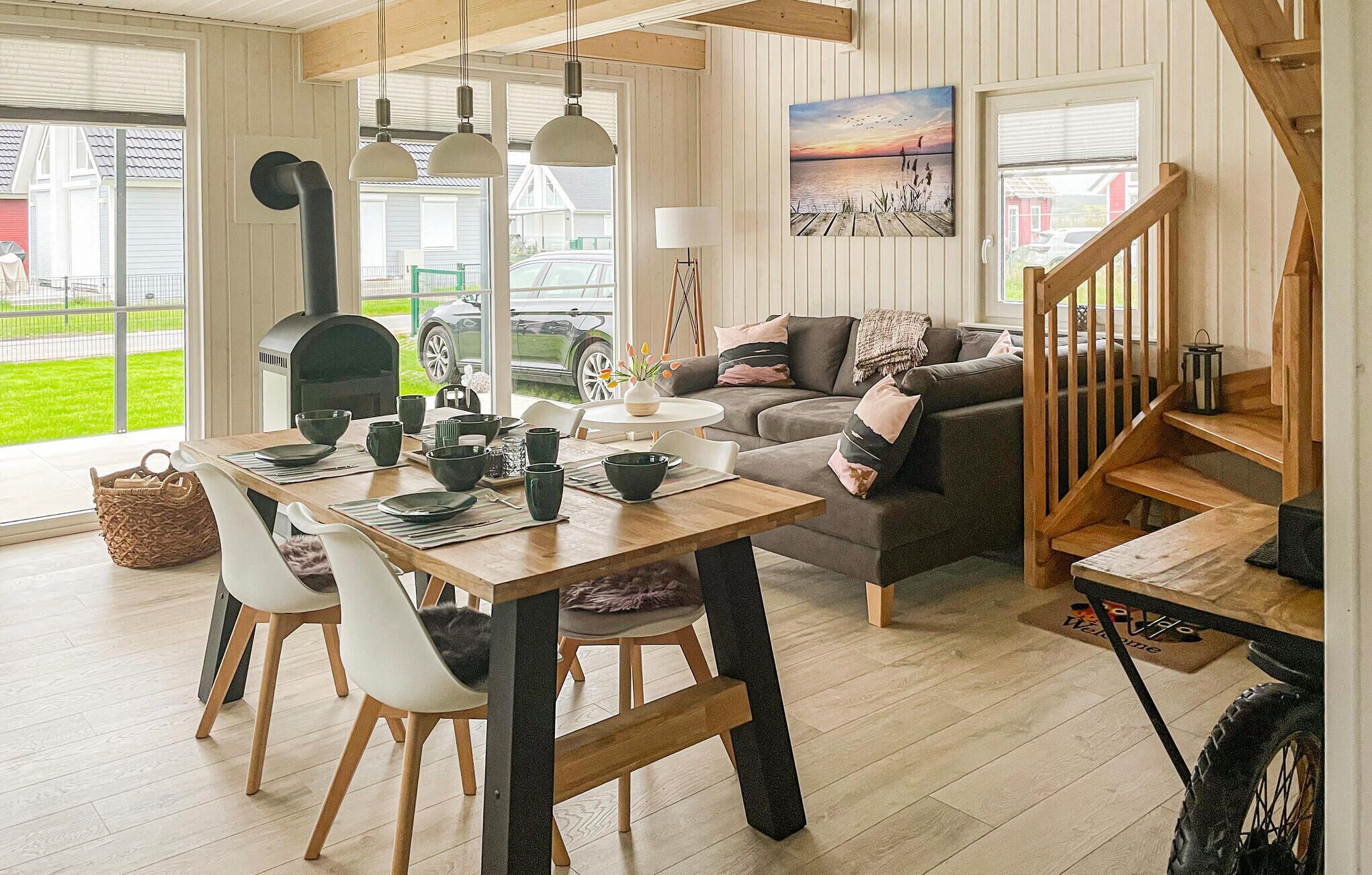 Televisor, llar de foc i estèreo 