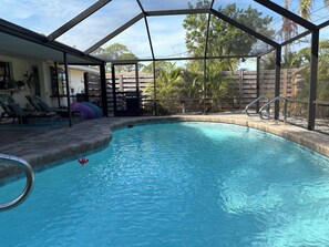 Udendørs pool, opvarmet pool