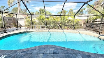 Piscine extérieure, piscine chauffée