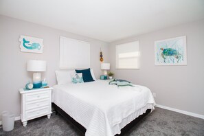 3 habitaciones, tabla de planchar con plancha, wifi y ropa de cama 