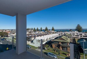 Property grounds - Harbour Views at the Cayman (Mount Maunganui)