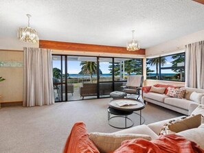 電視、Netflix、串流服務、音響