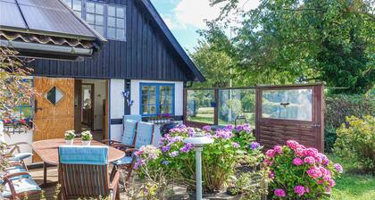 Stunning home in Svaneke with kitchen