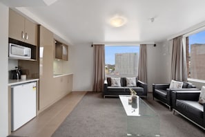 Suite (Spa) | Cuina privada | Frigorífic petit i bullidora elèctrica