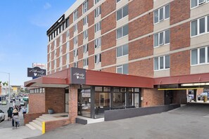 Front of property - Allurity Hotel (Hobart)
