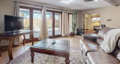 Special 50% off: UNM/ Knobhill 1King BR-Retreat