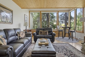 Smart TV, fireplace - Outpost: Yampa 2424 - Aspens Location! (Wilson)