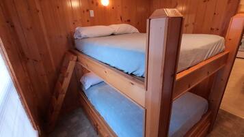 3 habitaciones, wifi gratis y ropa de cama