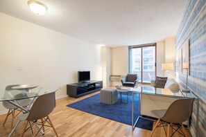 Unclassified image, 3 of 9, button