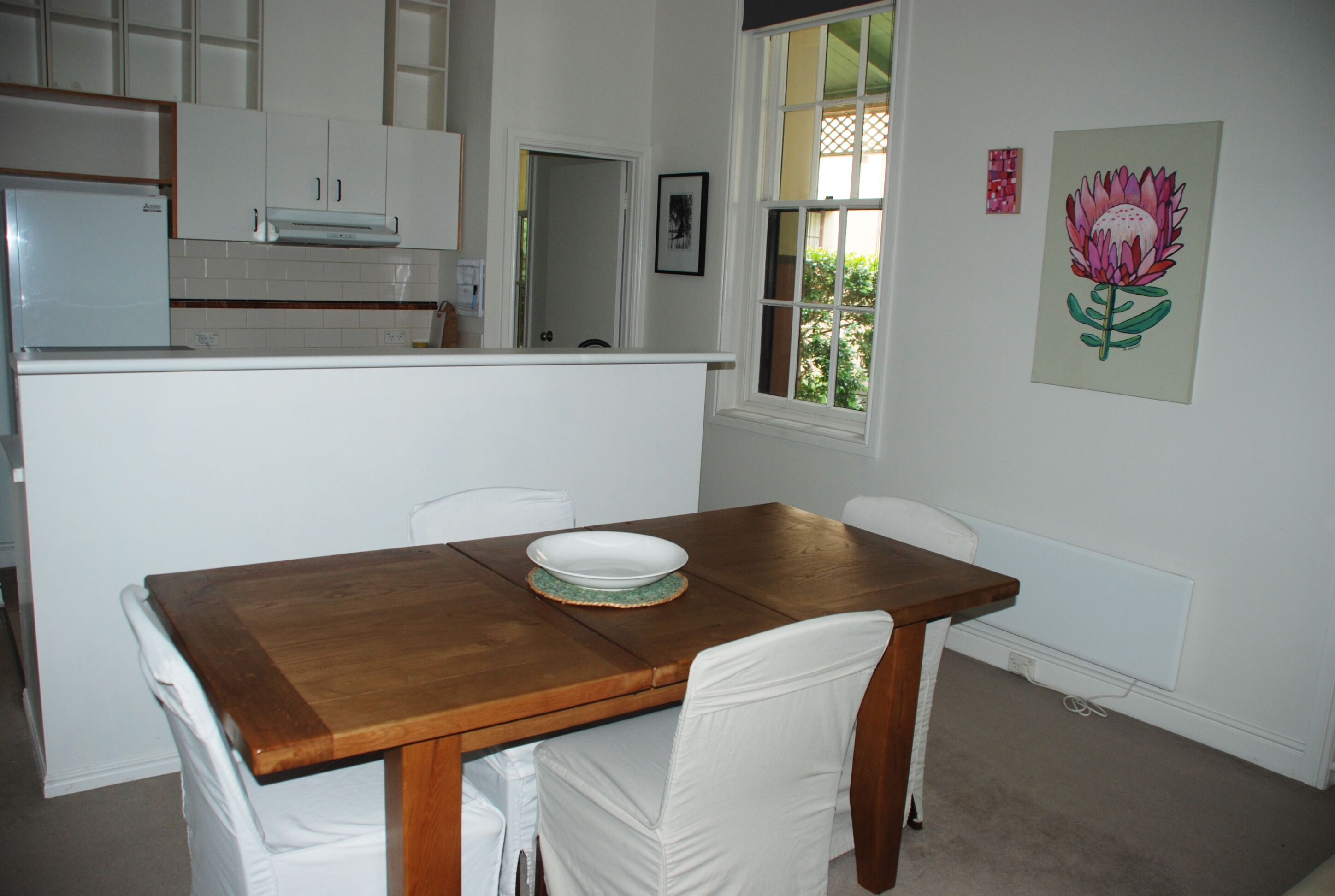 Gorgeous 2 Bedroom apartment in Historic Willsmere - with pool and pet friendly — image 9