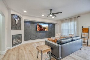 Smart TV, fireplace, table football