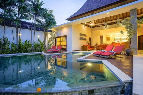 Sumptuous 3 bedroom private luxury villa in heart of Seminyak