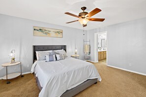 3 habitaciones, tabla de planchar con plancha, wifi y ropa de cama 