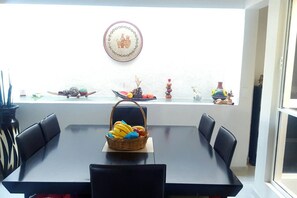 Apartment, 3 Bedrooms, Terrace, Garden View | Dining