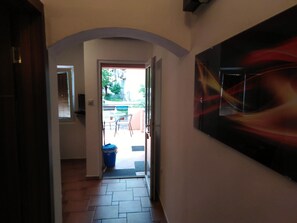 Interior - Martiva Apartment With Terrace (Kotor)