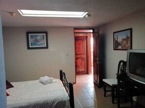 1 bedroom - Isabella II Suite, Lomas De Santa Maria (Morelia)