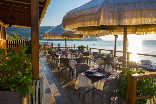 Ferienwohnung "ulivo" mit Pool und Privatstrand