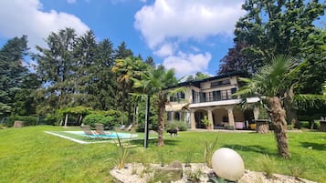 Villa, 5 Schlafzimmer, Raucher, eigener Pool | Unterkunftsgelände