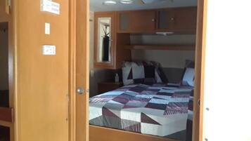 2 bedrooms