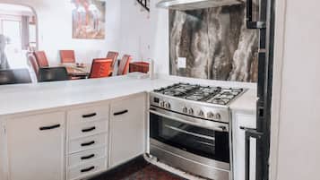 House, 5 Bedrooms, Private Pool, City View | Interior