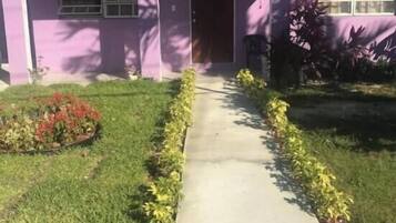 Room, 1 Bedroom, Accessible, Balcony | Property entrance
