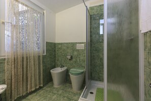 Condo, 1 Bedroom, City View | Bathroom - Trastevere, Pretty,central,economic (Rome)