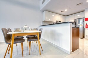 Apartment, 1 Schlafzimmer, Raucher, Balkon | Speisen