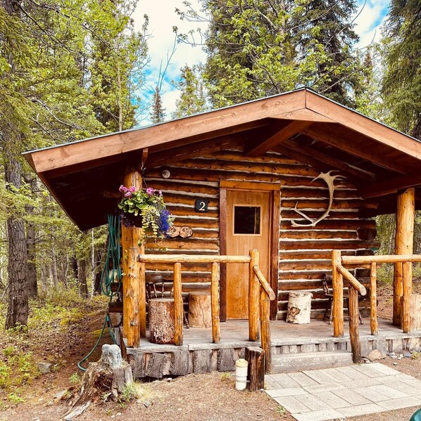 Classic Cabin | Premium bedding, pillowtop beds, bed sheets