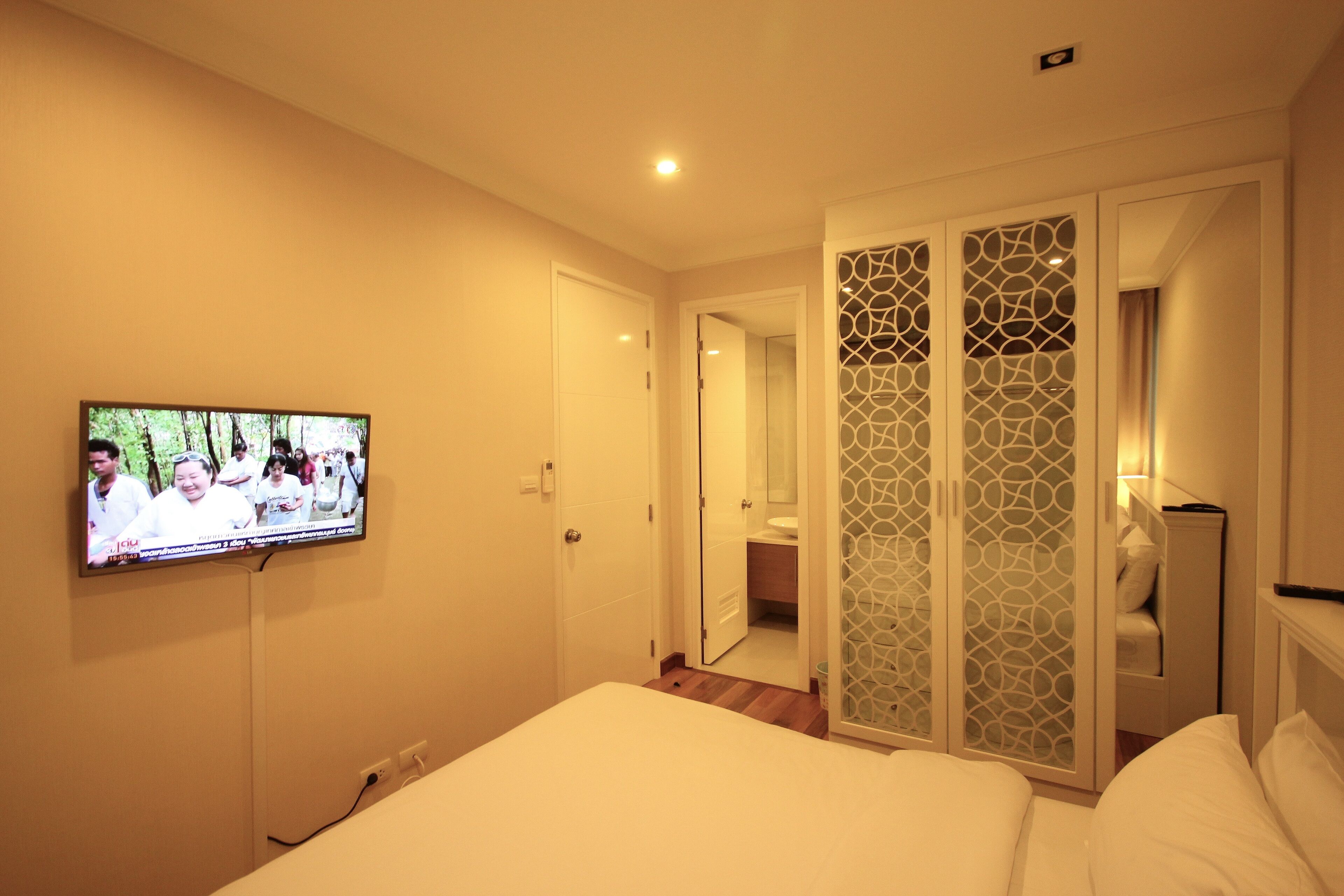 Kondominium Keluarga, 2 kamar tidur, 2 kamar mandi, pemandangan kolam renang (D604, Bldg. D, FL 6) | 2 kamar tidur dan didekorasi berbeda-beda
