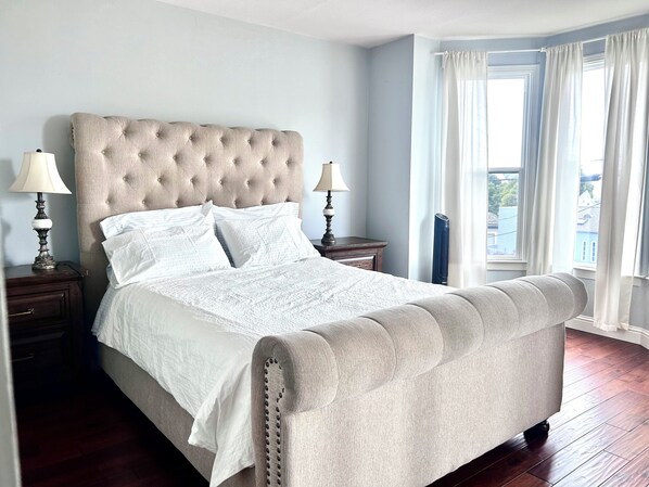 3 bedrooms, iron/ironing board, free WiFi, bed sheets