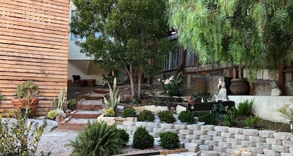 Point Oasis. Cozy Retreat. Walk to Keller Beach Park