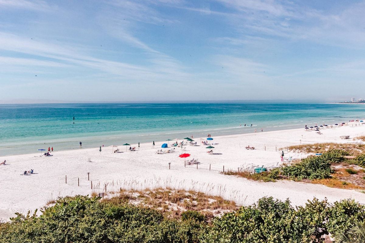 Enjoy looking at the  Gulf of Mexico through many windows of the condo.