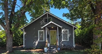 The Urban Boho Charmer with Private Backyard, BBQ & Hammock