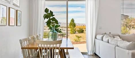 Townhome, 3 Bedrooms | Dining