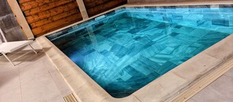 Large, modern pool-level loft available, with private pool.