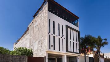 Façana frontal de l'allotjament